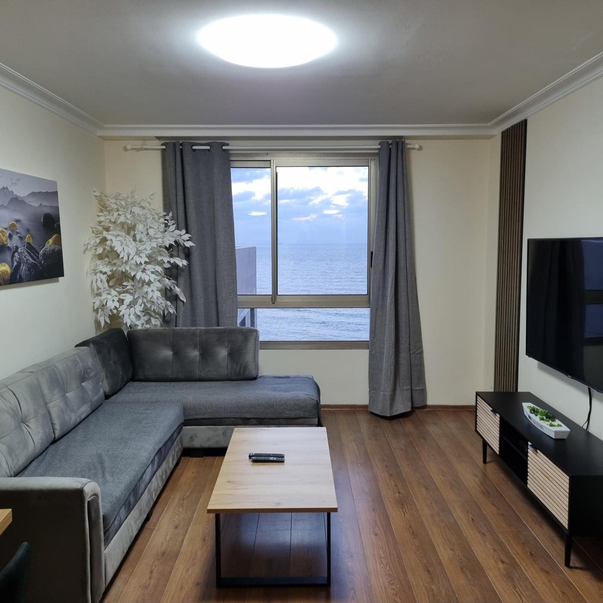 Apartment אלמוג - מגדל הים