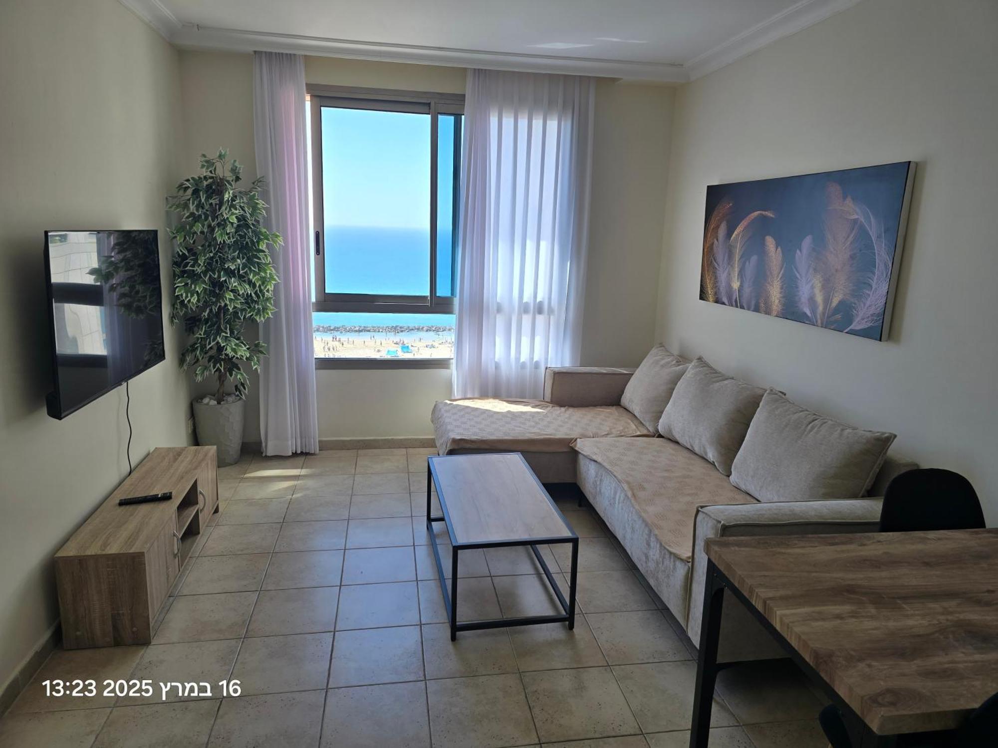 אלמוג - מגדל הים Apartment *