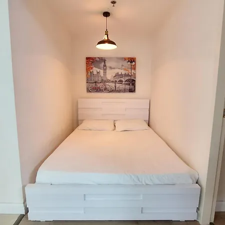 דירות אלמוג - מגדל הים Haifa Room photo