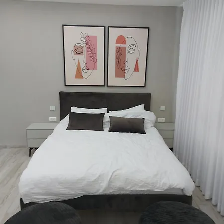דירות אלמוג - מגדל הים Haifa Room photo