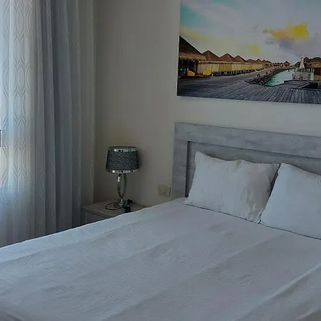 דירות אלמוג - מגדל הים Haifa Room photo