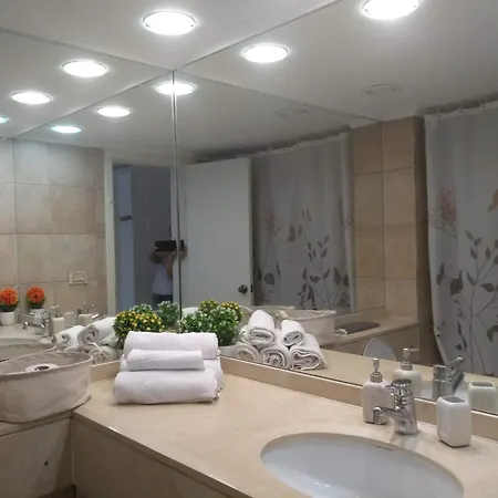 דירות אלמוג - מגדל הים Haifa Room photo